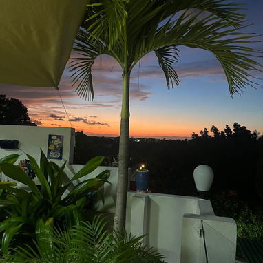 Propiedad independiente de 3 niveles en Nuevo Vedado con piscina - Img 126269454