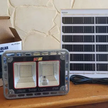 🔆 Reflector Solar LED 200W Maxi Light 🔆 Lámpara para esterior. Excelente Calidad. - Img 121386746