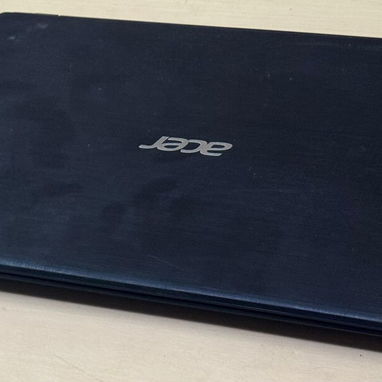 Laptop Acer con rendimiento ideal para jugadores y programadores informáticos - 3/6