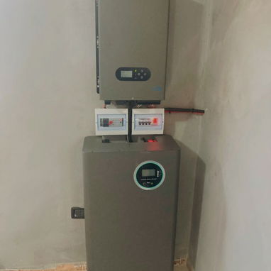 Se realizan trabajos de instalaciones de sistemas fotovoltaicos - 2/6