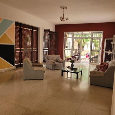 Grandisima casa en Alturas de Miramar - Img 122615322
