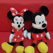 Pareja de Minnie y Mickey Mouse - Img 55705310