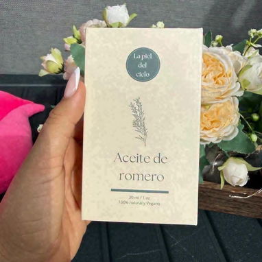 Aceite de romero de la influencer Amanda Camaraza - 2/4