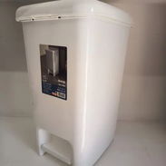 Cesto con Pedal SLIM-capacidad 15 litros - Img 56502300
