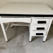 Buró, mesa de escritorio de cedro - Img 45587069