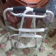 Silla sanitaria tipo silla ruedas/ Andador - Img 55784335