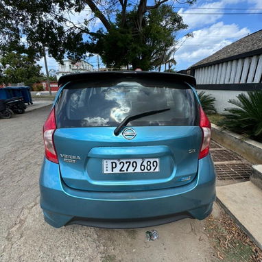 Vendo o negocio Nissan versa, 2018 automático - Img 116456702