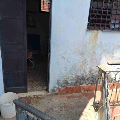 *110🏡Apto en venta en La Habana Vieja en un 3er piso en interior*  ⚠️*OJOOOOO* *ES ZONA SOTERRADA Y SE DEJA CON COSITAS - Img 122990364