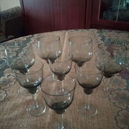 Elegantes copas vintage en color humo - Img 53991312