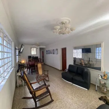 Vendo casa con piscina en Playa precio negociable - Img 123256594