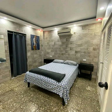 🏠 Alquiler de Casa En Guanabo.💡 Tiene Paneles Solares. 👥Capacidad para 12 personas.📱 Reserva: +5355149761 - 3/10