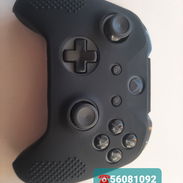 MANDO DE CONSOLA XBOX ONE, DE USO SIN DETALLES. CON FORRO NUEVO. GARANTIA - Img 57268312