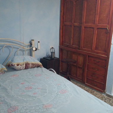 CASA EN VENTA PUERTA CALLE EN CENTRO HAVANA Y SE DEJA CON TODO. PRECIO 28.000 Y SE AJUSTA . NO GESTORES.LEER DESCRIPCIÓN - 5/10