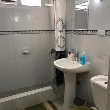 Vendo apto capitalista por el hospital amejeiras con todo adentro - Img 107923103