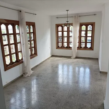 🏡 CASA EN VENTA EN HOLGUÍN – LA MOLIENDA | 135 m² | A 100 m DE CARRETERA CENTRAL | 35.000 USD - 2/8