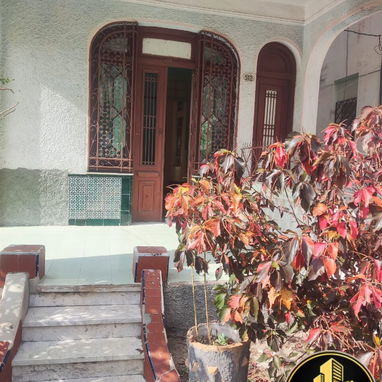 🏡✨ SE VENDE CASA FAMILIAR EN SANTO SUÁREZ, 10 DE OCTUBRE ✨🏡 Si buscas un hogar amplio, cómodo y lleno de historia, - Img 125068493
