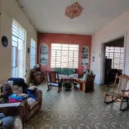 Vivienda amplia en altos, cercana a 23 y G . Vedado !!! - Img 54143043