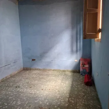 Se vende casa en Centro Hab. Dos cuartos y azotea libre! - Img 117122567