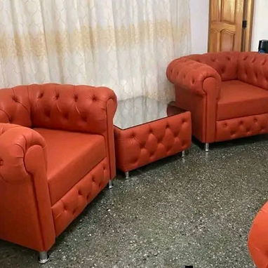Interesados llamar al 58879086 inf.. o contactar por Whatsapp o messenger. - Escáparates y gabetero.  - Juego de sala. - 9/10