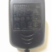 Se vende un Cargador para Telefono de tecla Alcatel One Touch  OT 3022G.  450 CUP Alamar - Img 45425175