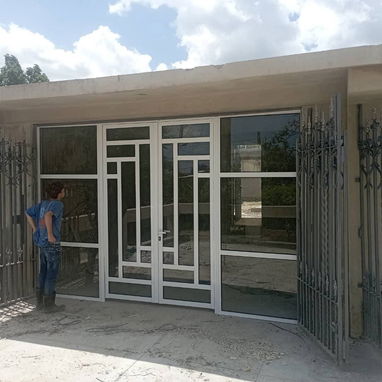 Trabajos de carpintería de aluminio - Img 114182173