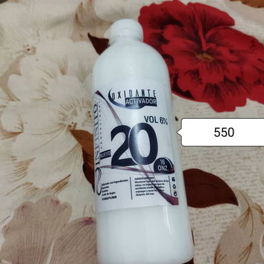 Tintes, peróxido, shampoo y acondicionador - Img 122554333