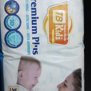 Vendo paquetes de culeros desechables para bebes, 3500 CUP cada uno, llamar o escribir al 58256384 - Img 58087561