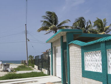 RESERVA CASA DE DOS HABITACIONES EN GUANABO A UNA CUADRA DE LA PLAYA🏖️ - Img main-image-45254535