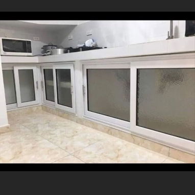 Fabricación de puertas ,ventanas , closet , manparas de baño y bajo de meseta. Incluimos la mensajeria y el montaje. - 8/10