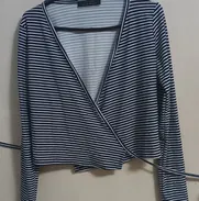 Blusa cruzada de rayas - Img 50405917