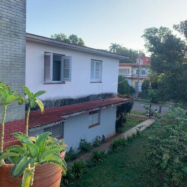 Apartamento. Parte de arriba de un biplanta en Alturas de Miramar - Img 119304736