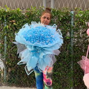 Ramo gigante de rosas con entrega inmediata en la Habana - Img 55760485