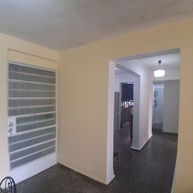 Apto en 3er piso de 2/4 en Vedado - Img 125938995