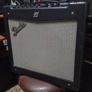 Amplificador de Guitarra Fender Mustang II v.2 40W - Img 55224029