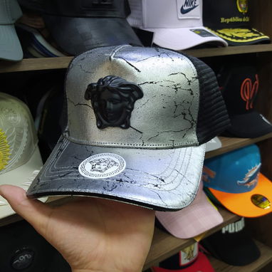 Gorras. Tienda en el Vedado o mensajería disponible - 8/10