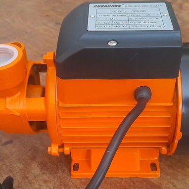 Bomba de agua 1/1 HP. Motor de agua - 2/3
