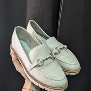 Zapatos para dama de uso en perfecto estado (tallas 36.5 y 37). - Img 57062944
