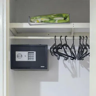 RENTO APTO LINEAL EN EL VEDADO 2 HAB Y 2 BAÑOS, +53 58463952 - Img 123255638