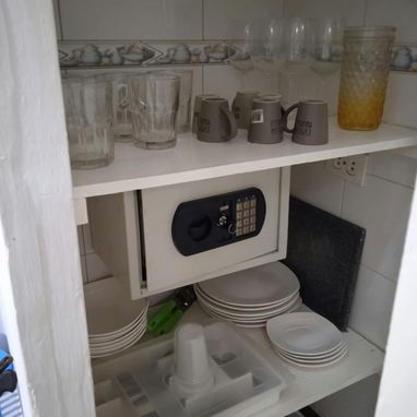 🏠 Apartamento De Renta En El Vedado. 🛏️ Tiene 2 habitaciones. 🚩 Está muy cerca de La Universidad de La Habana - 8/10