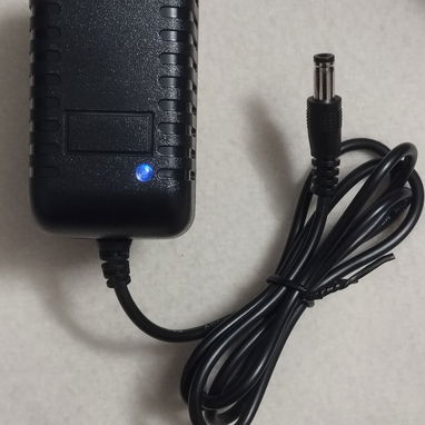Adaptador 9V Entrada autovolt 110 - 220V Salida 9V 1A Nuevos - Img 113741497