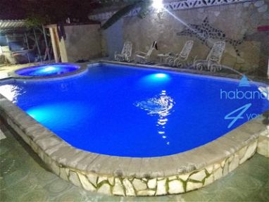 🏖️🌅 Disponible hermosa casa con piscina . A solo 4 cuadras de la playa. WhatsApp 58142662 - Img main-image