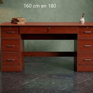 mesa de oficina - Img 57835427
