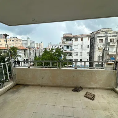 🏡 *APARTAMENTO EN VENTA – VEDADO* - 2/10