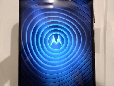 Motorola E13 nuevo 8 ram 128 memoria Guanabo no tengo mensajería - Img main-image