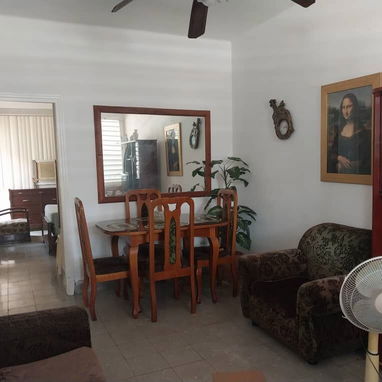 Apt en Centro Habana, 1habt,  salacomedor, cosina, baño  patio, Se encuentra por Carlos lll - 3/6