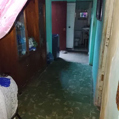 Casa de 2 plantas de 3 cuartos y un pequeño garaje cerca de la ceguera - Img 124809490