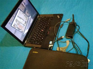 Laptop lenovo en perfecto estado con su cargador y su estuche - Img 67994171