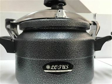 Ollas de presión marca Lotus de 7 litros - Img main-image