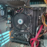 Torre de PC + Teclado - Img 56308857