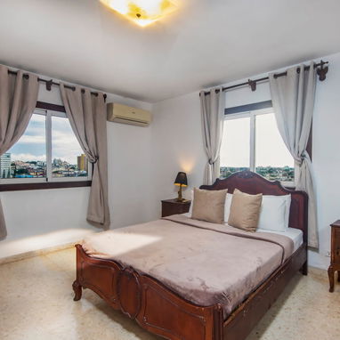 📱 Renta de Casa con 4 Habitaciones Climatizadas y Terraza en el Vedado - Img 115990693